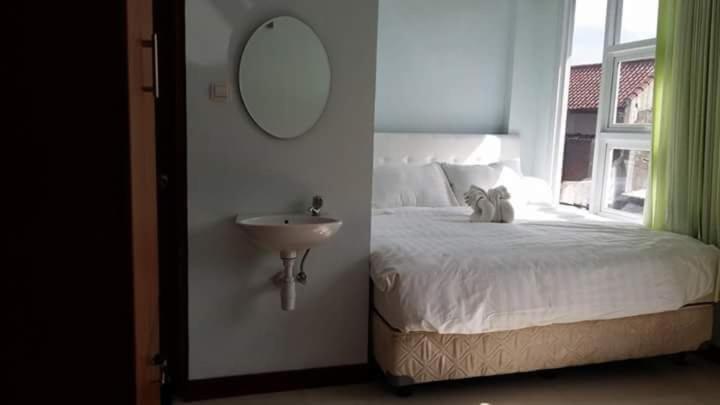 Guest house G10 Near Afrika Bandung